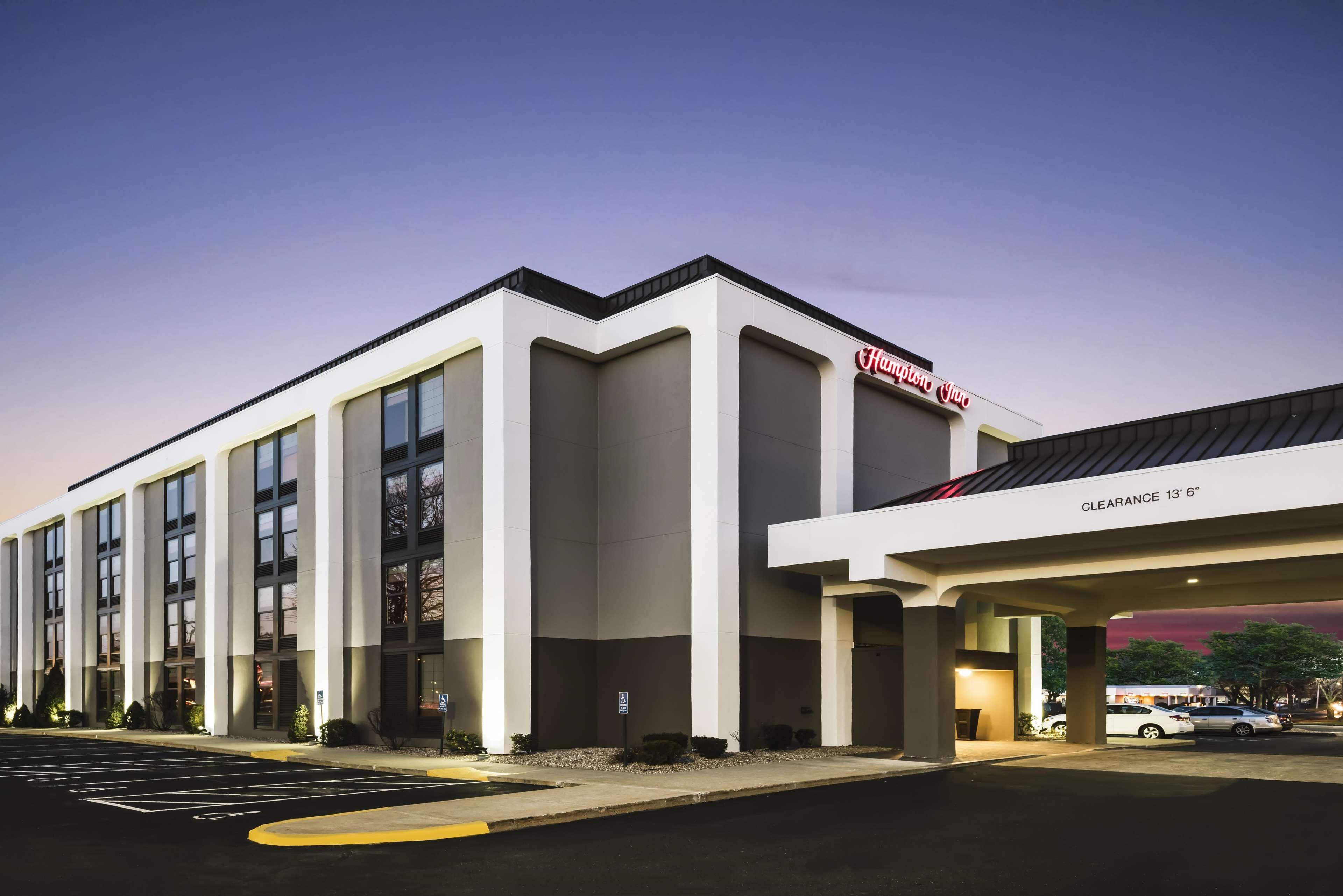 Hampton Inn Вэст спрингфильд Экстерьер фото