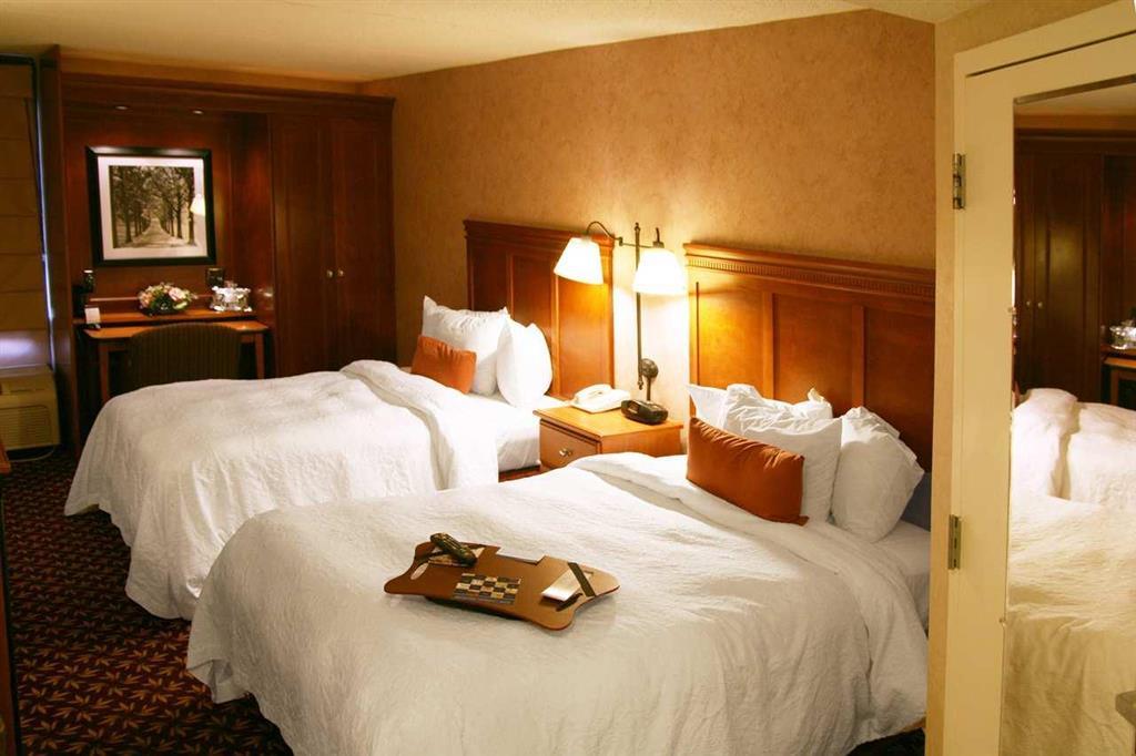 Hampton Inn Вэст спрингфильд Номер фото